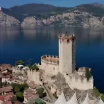 Daire Natali Appartamens Malcesine